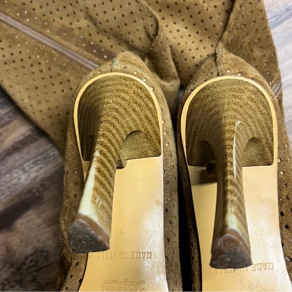 Rebels 7 women’s Boots Perforated Suede Leather Camel Square Toe Heels Wood - Picture 7 of 10